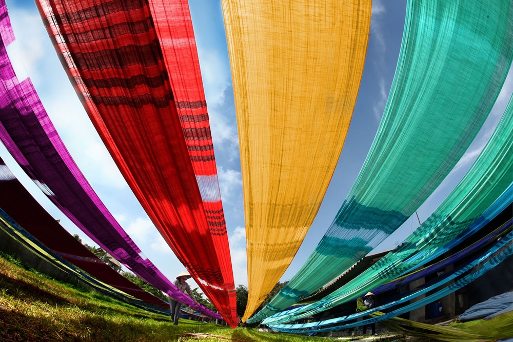 Bat Trang ceramic village – Van Phuc silk village tour full day