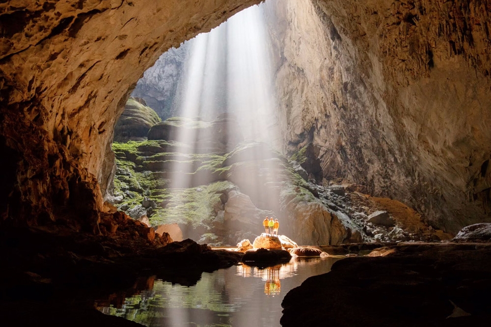 Swallow Cave trekking